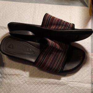 Liz Flex Slides by Liz Claiborne